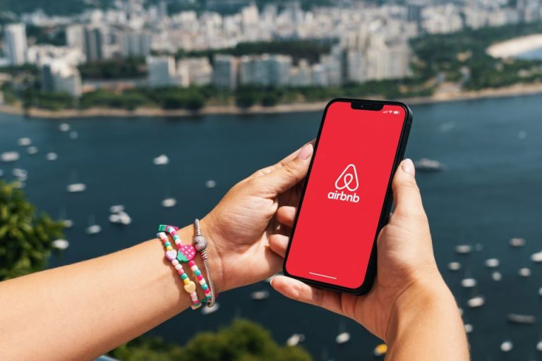 Greece Airbnb registrations